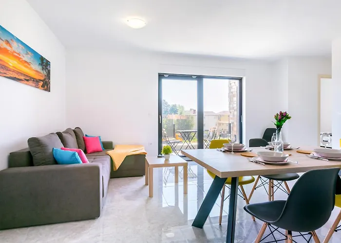 Nevia - B6 - Mpolo *